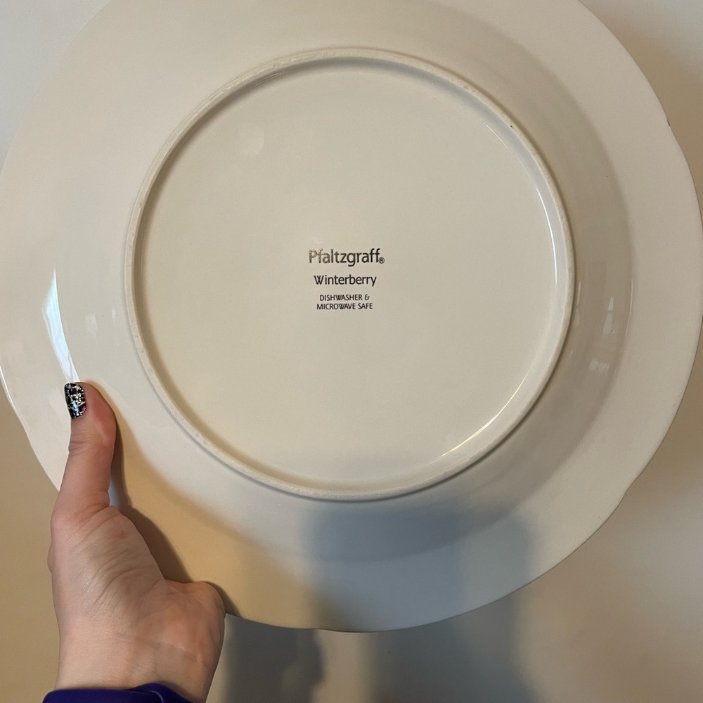 Pfaltzgraff Christmas plate - Picture 3 of 3